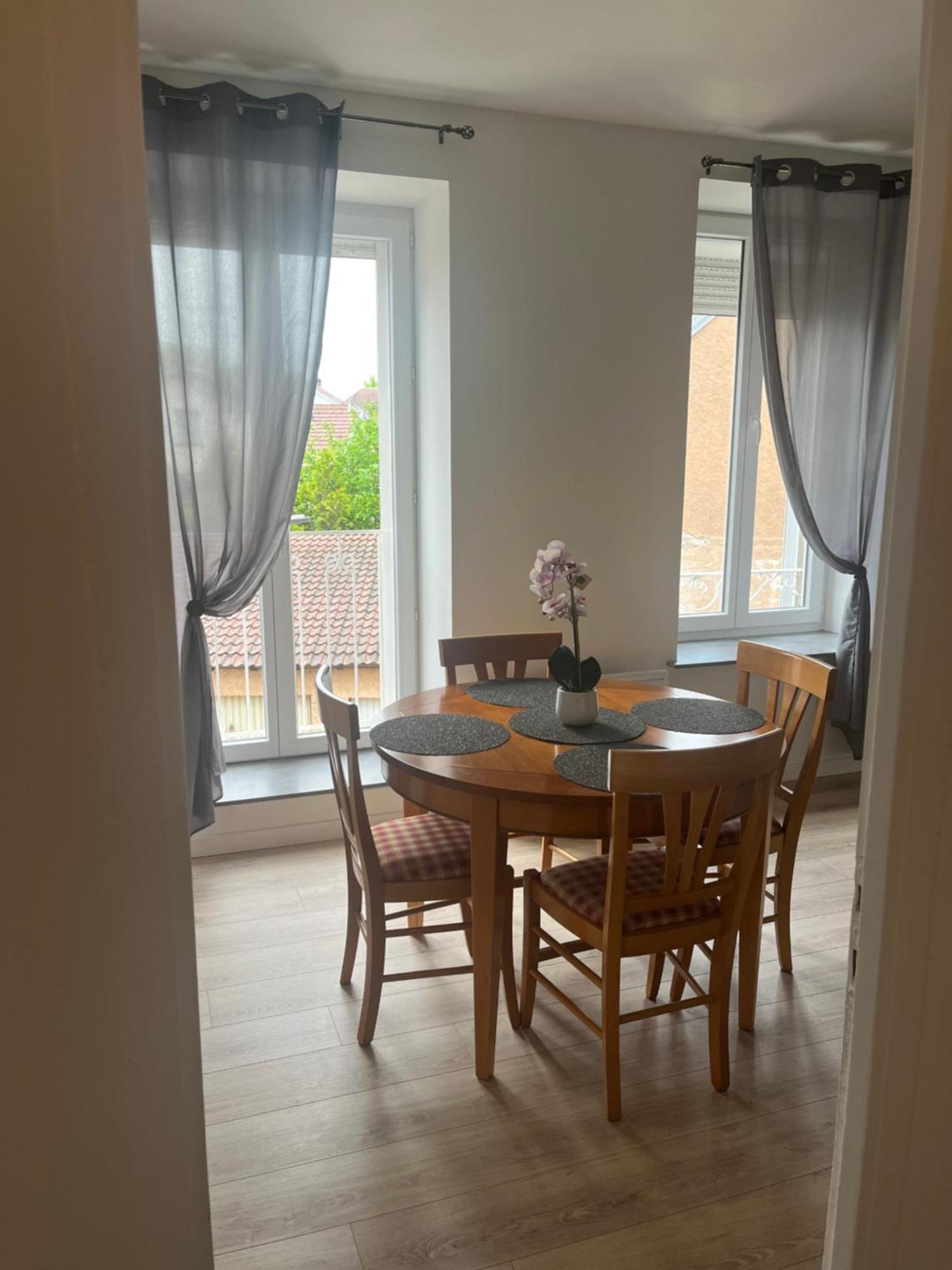 לור Appartement 2 Chambres Centre-Ville מראה חיצוני תמונה